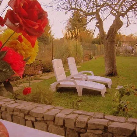 Cozy In Vaires Sur Marne With Garden Holiday home Chelles (Seine-et-Marne)