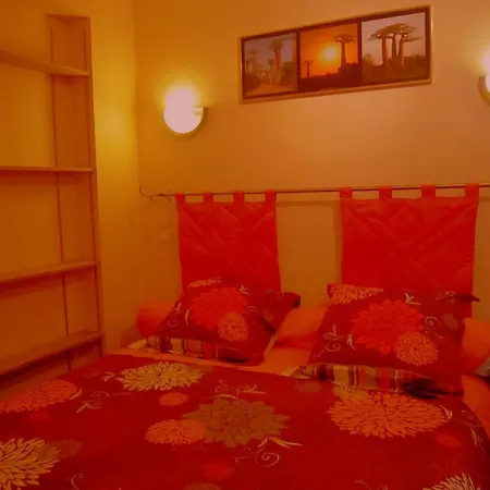 Cozy In Vaires Sur Marne With Garden * Chelles (Seine-et-Marne)