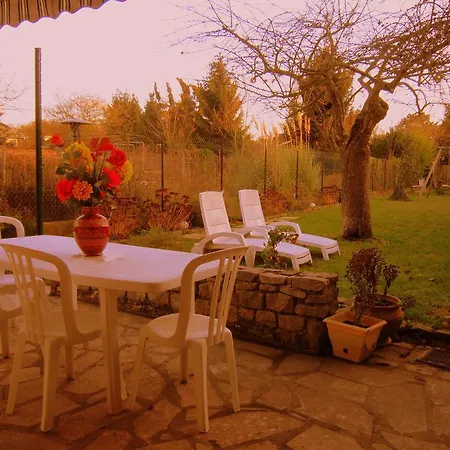 Cozy In Vaires Sur Marne With Garden Holiday home *